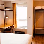 Hotel Ibis Ferrand A71 A75 La Meridienne 3*